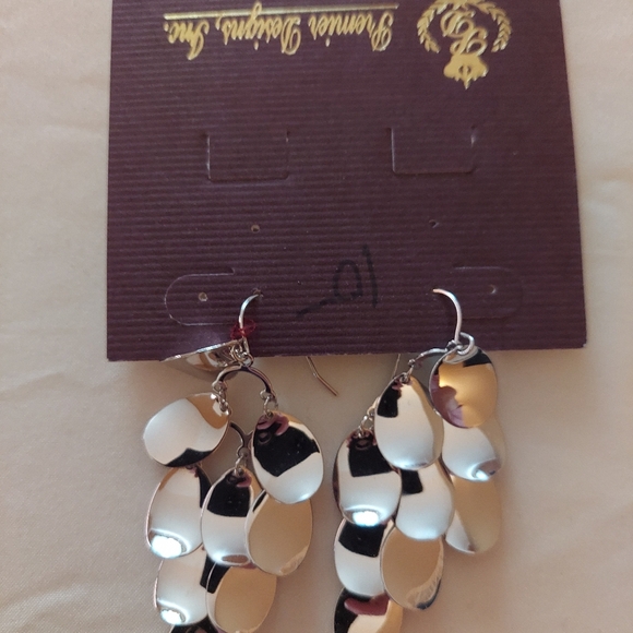 Bundle Earrings & Pendant $65 lot or $10 each - Picture 6 of 6